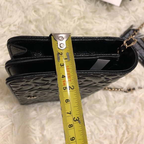 Chanel Camellia Wallet On Chain (extra pictures) sold - Picture 10 of 13